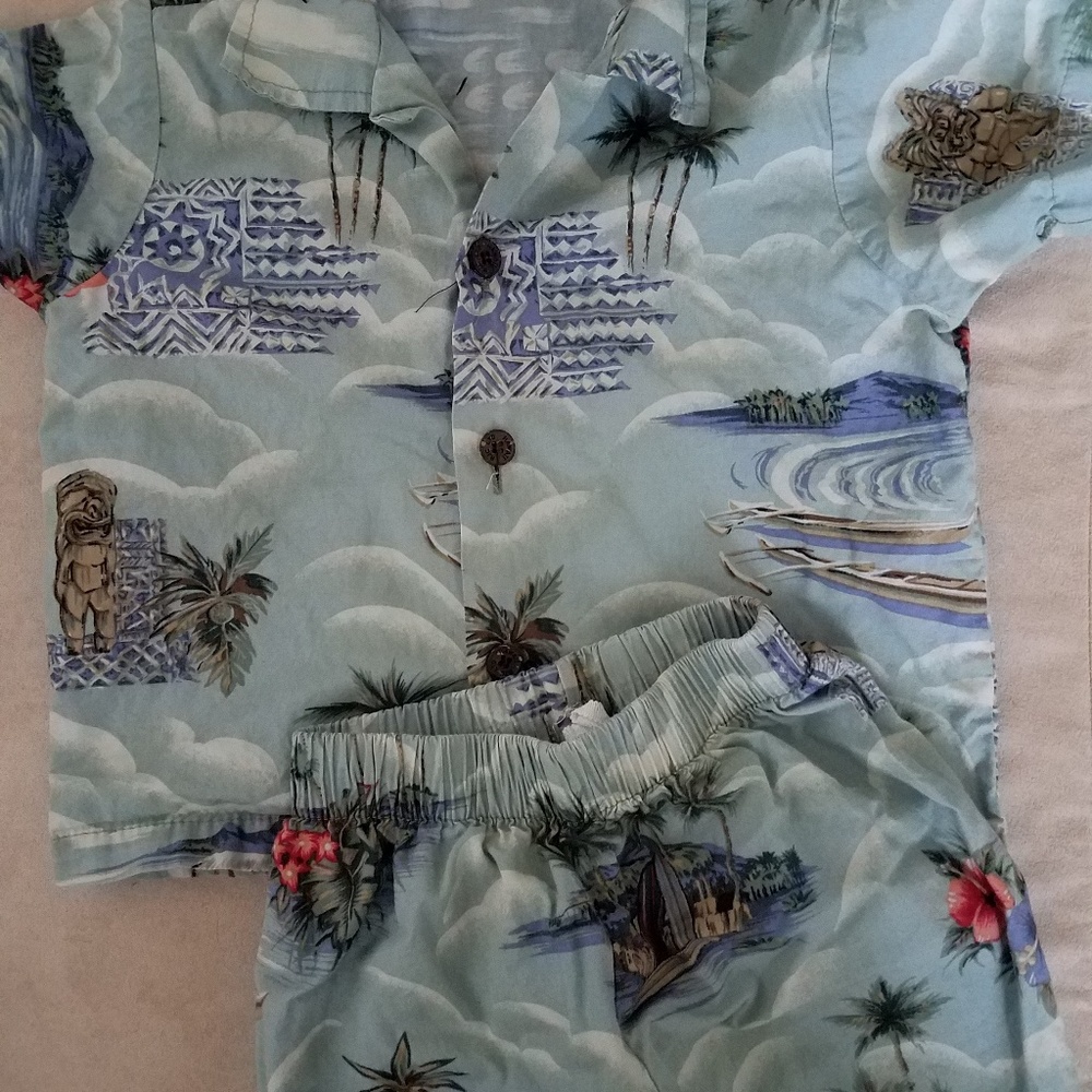 Hawaiin outfit